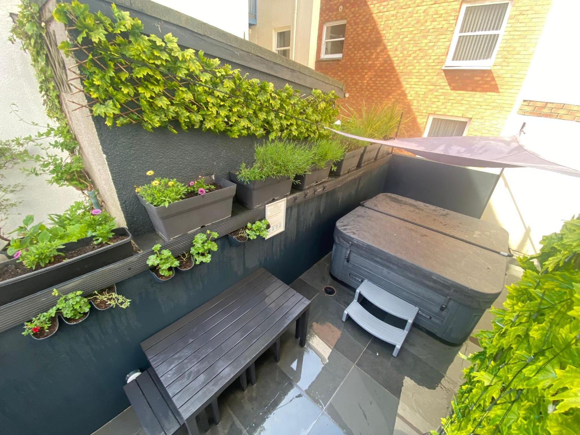 3 The View Apartments Ilfracombe - Hot Tub, Parking, Lift, Ev Экстерьер фото