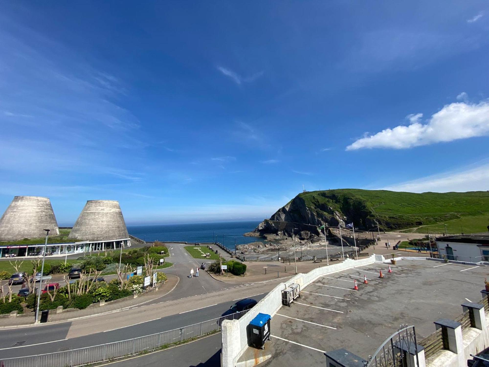 3 The View Apartments Ilfracombe - Hot Tub, Parking, Lift, Ev Экстерьер фото