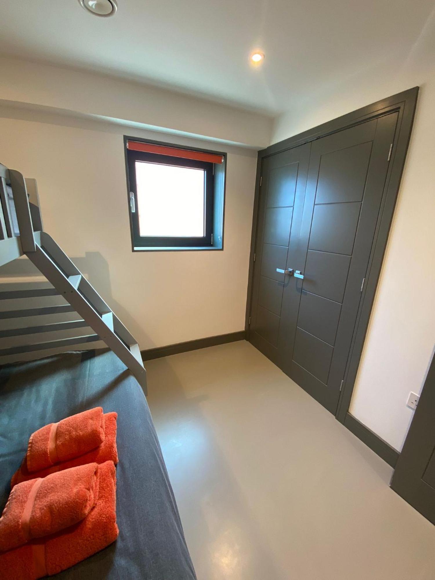3 The View Apartments Ilfracombe - Hot Tub, Parking, Lift, Ev Экстерьер фото