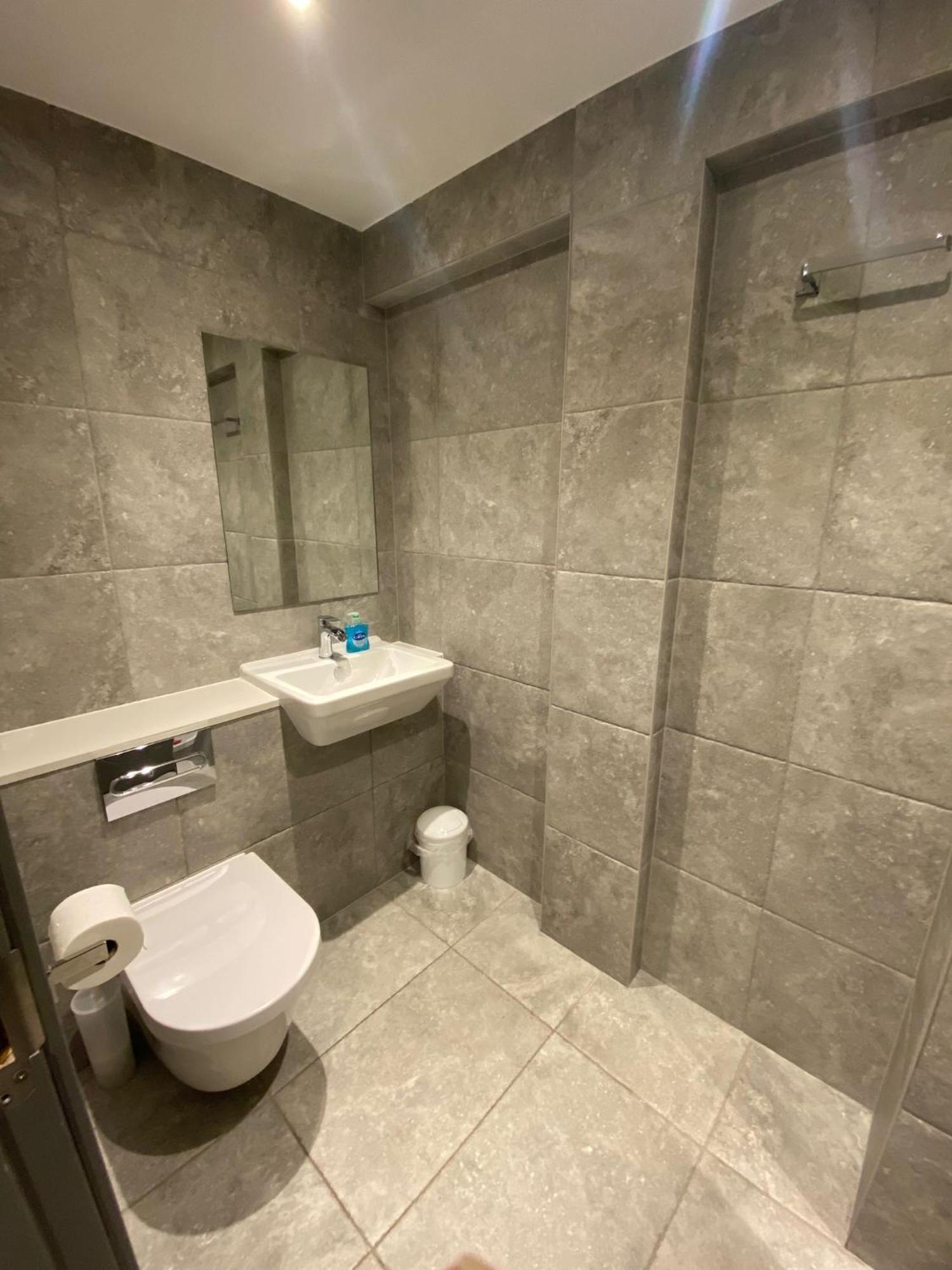 3 The View Apartments Ilfracombe - Hot Tub, Parking, Lift, Ev Экстерьер фото
