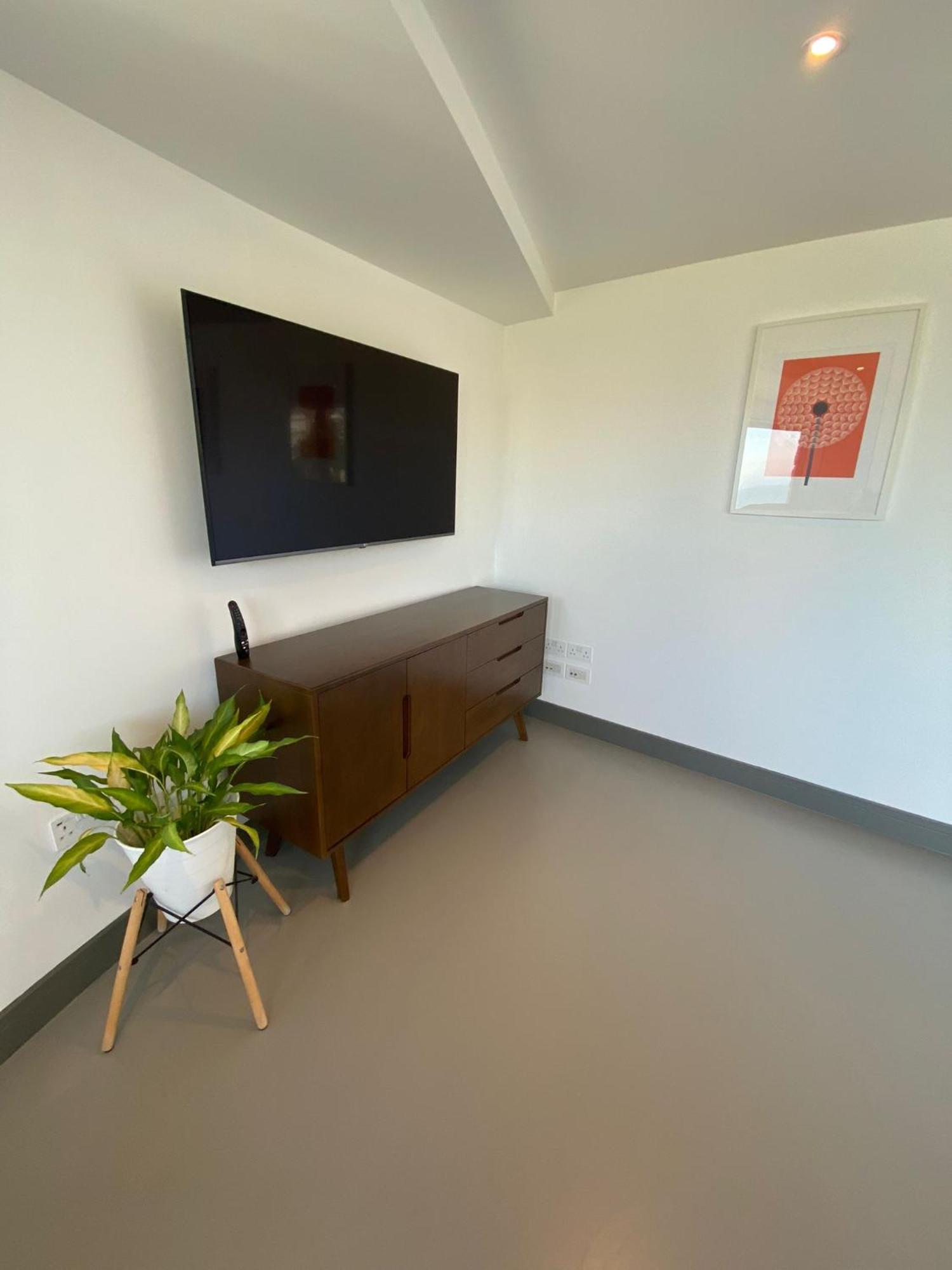 3 The View Apartments Ilfracombe - Hot Tub, Parking, Lift, Ev Экстерьер фото